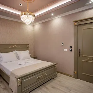 فندق Ervini Boutique, شكودر